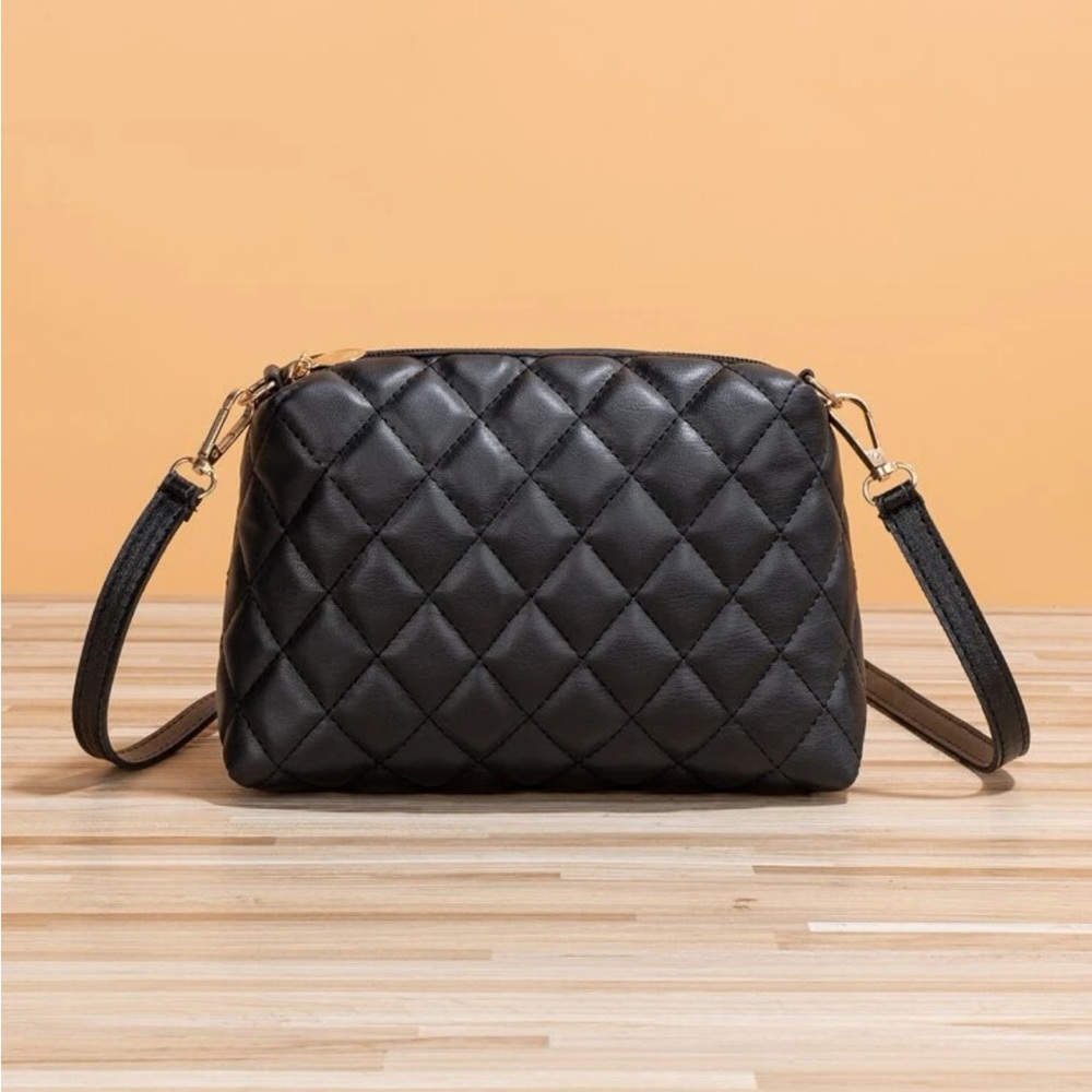 ⚠️Clearance Black Quilted Crossbody Bag - Picture 3 of 5